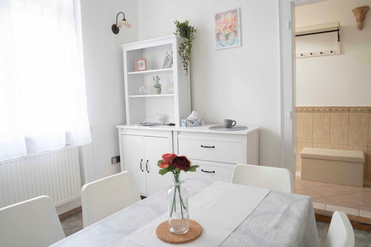 Apartament Katus Apartman Eger Zewnętrze zdjęcie
